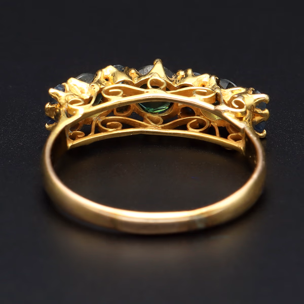 14ct Vintage Sapphire Multi Stone Ring