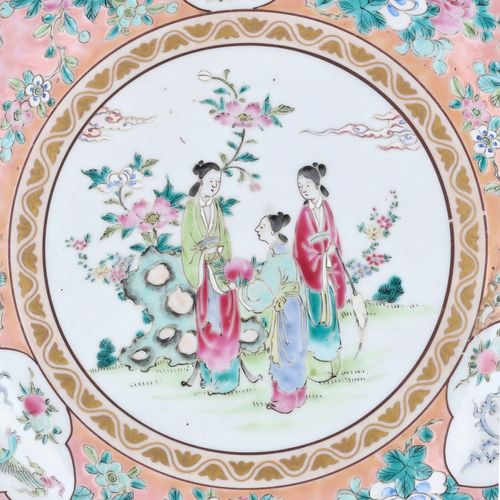 20th Century Chinese Famille Rose Charger image-2