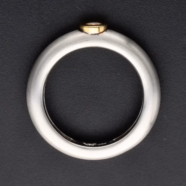 18ct Gold Diamond Millennium Ring.