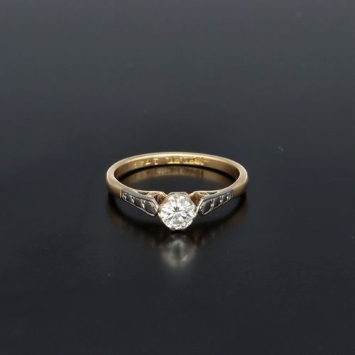 18K Gold 30PTS Diamond Solitaire Ring image-2