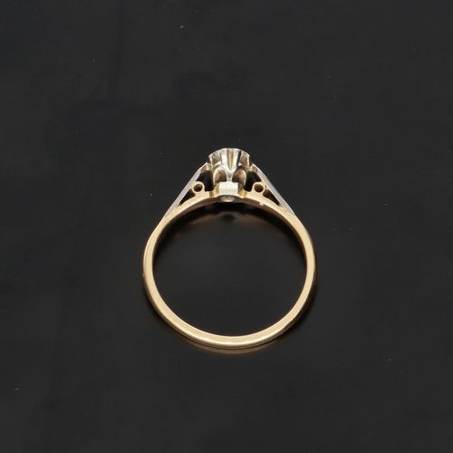 18K Gold 30PTS Diamond Solitaire Ring image-6