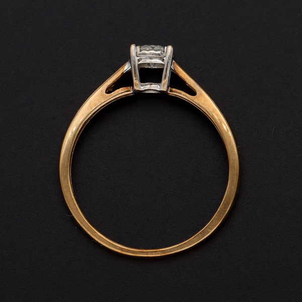 Gold 0.25ct Brilliant-Cut Diamond Ring