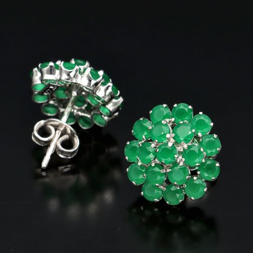 Emerald and Silver Earrings image-3