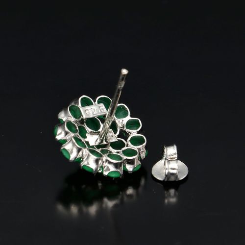 Emerald and Silver Earrings image-4
