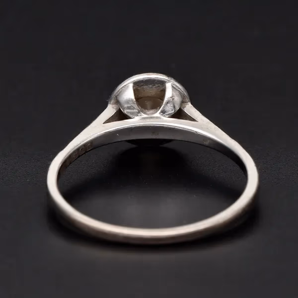 18ct White Gold Diamond Cluster Ring