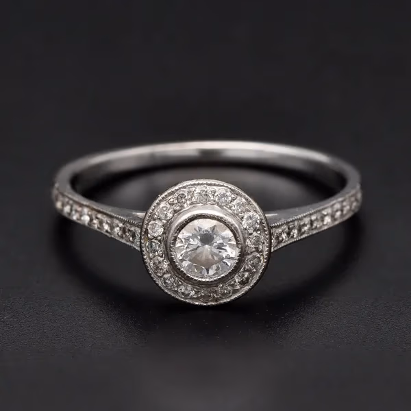 18ct White Gold Diamond Cluster Ring