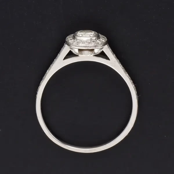 18ct White Gold Diamond Cluster Ring