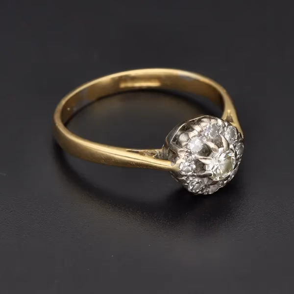 18ct Yellow Gold Diamond Cluster Ring