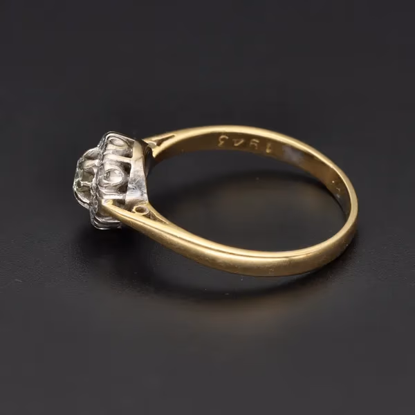 18ct Yellow Gold Diamond Cluster Ring