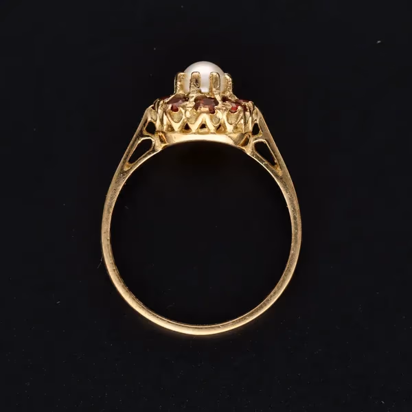 Vintage 9ct Gold Pearl and Garnet Ring