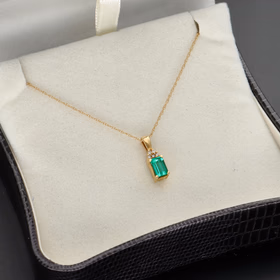 18ct Yellow Gold Colombian Emerald Cut Emerald & Diamond Pendant Necklace