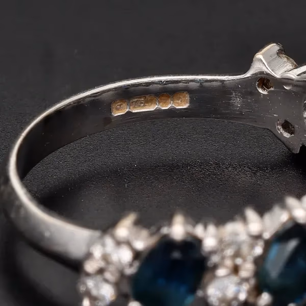 18ct Gold Sapphire and Diamond Ring