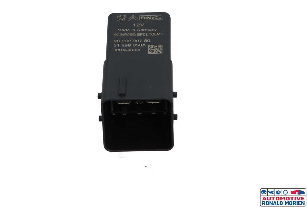 Used Glow plug relay Peugeot 308 SW (L4/L9/LC/LJ/LR) 1.5 BlueHDi 130 Price € 19,00 Margin scheme offered by Automaterialen Ronald Morien B.V.