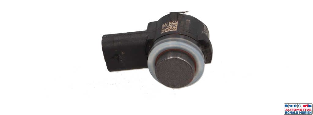 Used PDC Sensor Peugeot 508 (F3/FB/FH/FP) 1.5 BlueHDi 130 Price € 25,00 Inclusive VAT offered by Automaterialen Ronald Morien B.V.