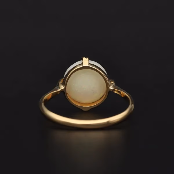 18ct Gold Opal Ring