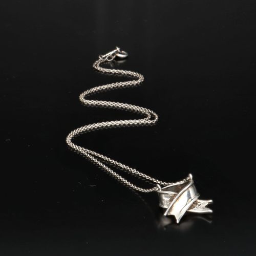 Tiffany and Co Silver Ribbon Pendant Necklace image-2