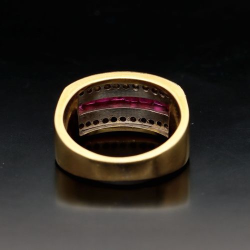 Vintage 18ct Gold Ruby and Diamond Ring image-5