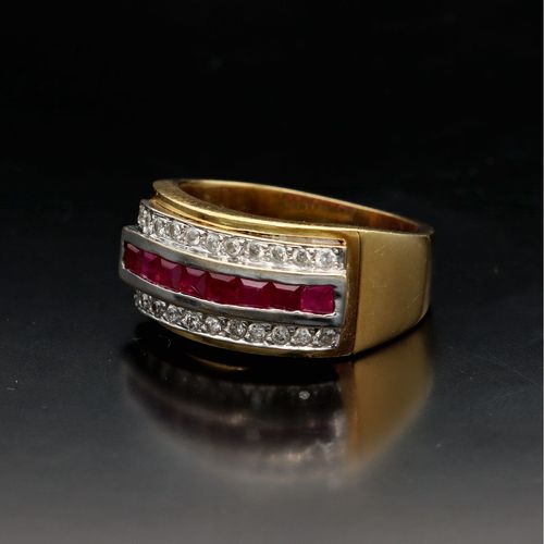 Vintage 18ct Gold Ruby and Diamond Ring image-3