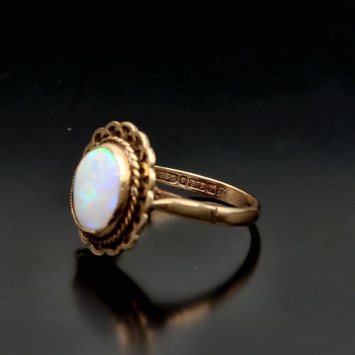 Vintage 9ct Gold Opal Ring image-5
