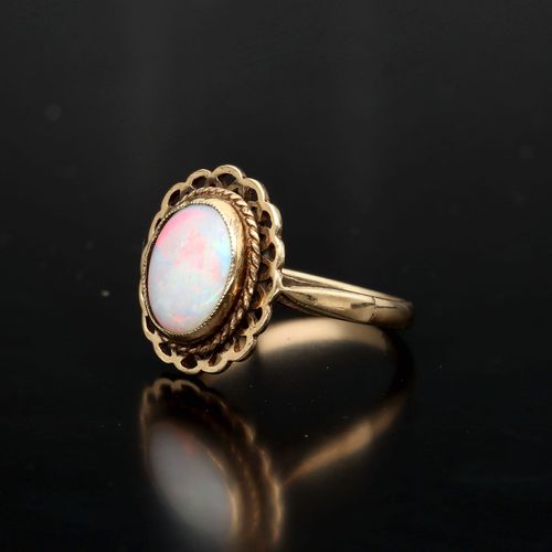 Vintage 9ct Gold Opal Ring image-3