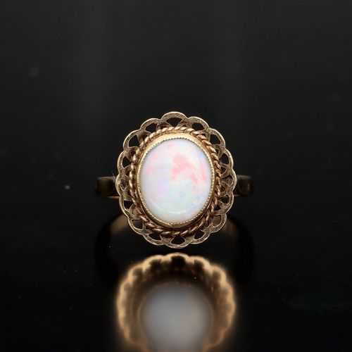 Vintage 9ct Gold Opal Ring image-2
