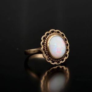 Vintage 9ct Gold Opal Ring