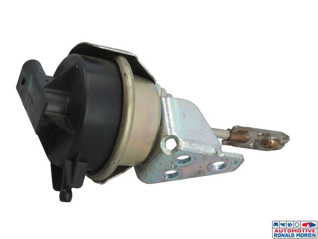 Used Actuator electric (Turbo) Audi A4 (B9) 2.0 TDI Ultra 16V Price € 124,99 Inclusive VAT offered by Automaterialen Ronald Morien B.V.