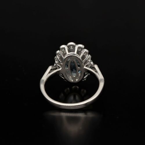 9ct Gold Diamond and Blue Topaz Ring image-5