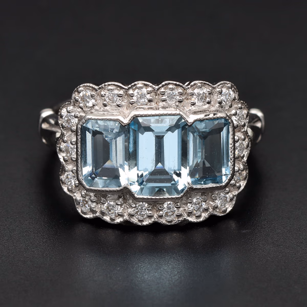 18ct White Gold Aquamarine Diamond Ring