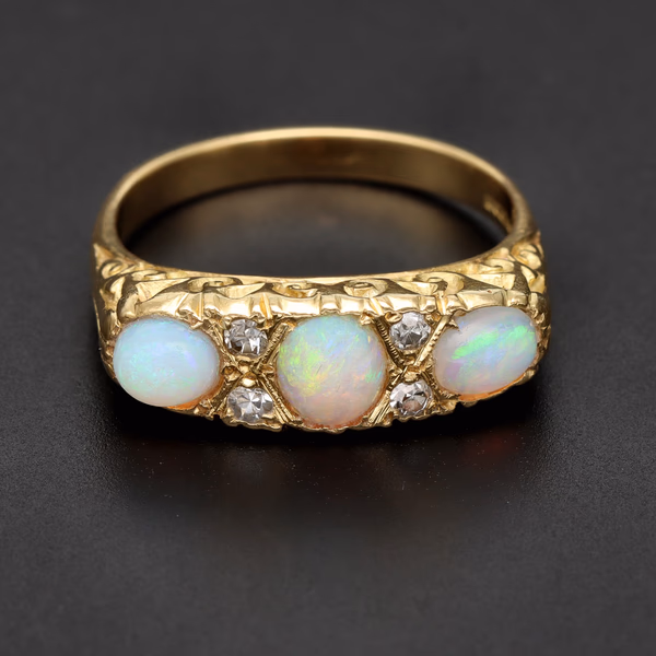Vintage 18ct Gold & Opal Three-Stone Ring