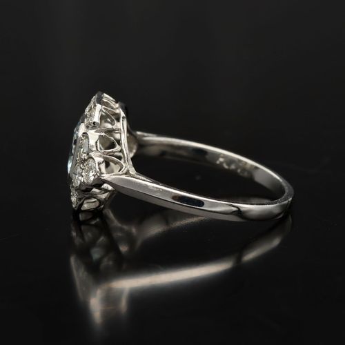 Aquamarine and Diamond Platinum Ring image-3