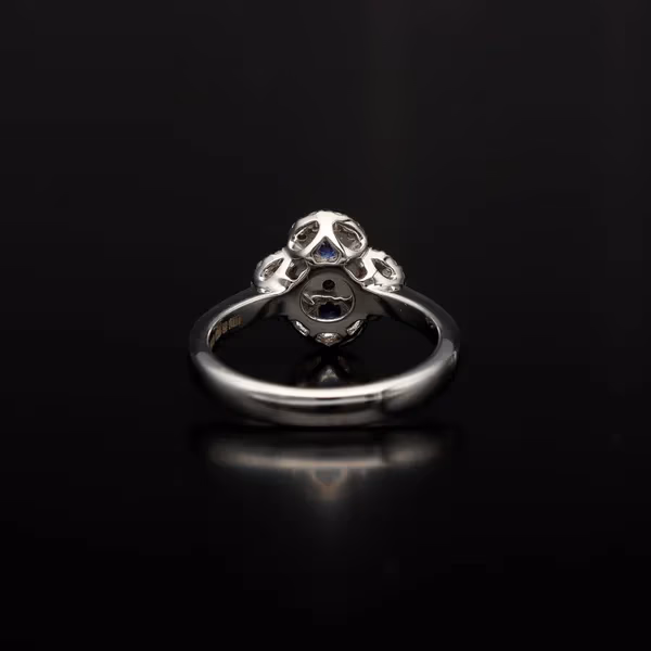 18ct Gold Diamond and Sapphire Ring