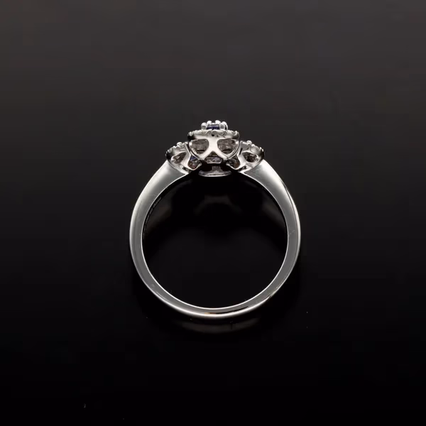 18ct Gold Diamond and Sapphire Ring