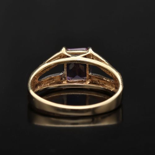 Gold Amethyst Diamond Ring image-5
