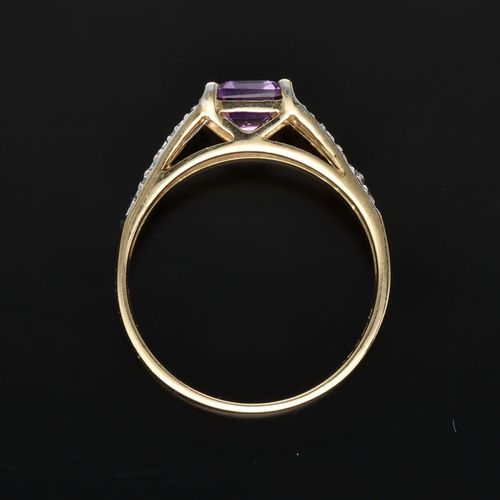 Gold Amethyst Diamond Ring image-6