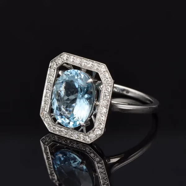 18ct Gold Aquamarine and Diamond Ring