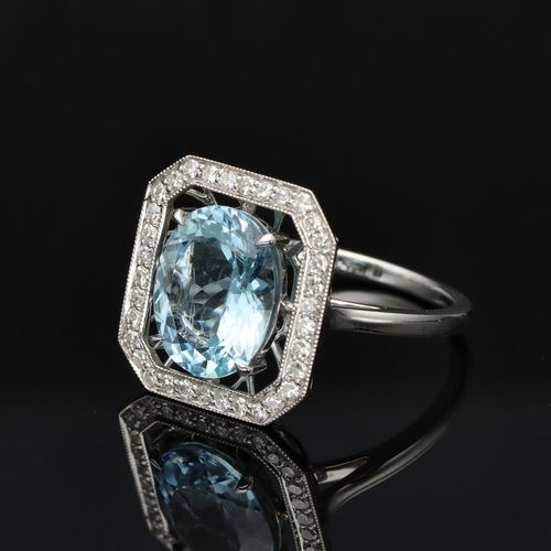 18ct Gold Aquamarine and Diamond Ring image-3
