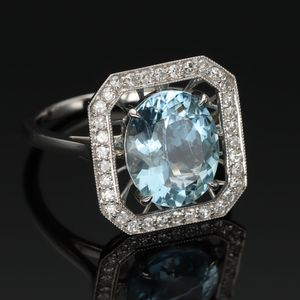18ct Gold Aquamarine and Diamond Ring