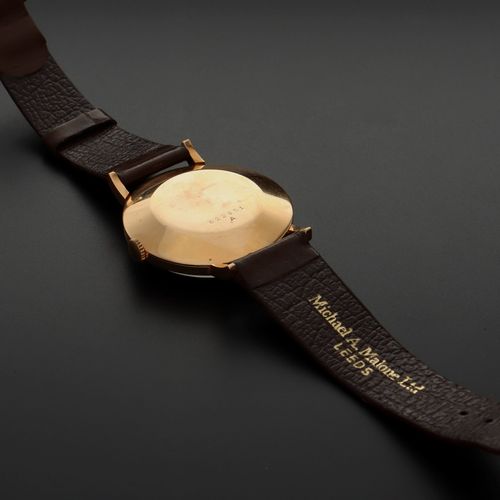 Jaeger Le Coultre 18ct Gold Oversize Watch image-6