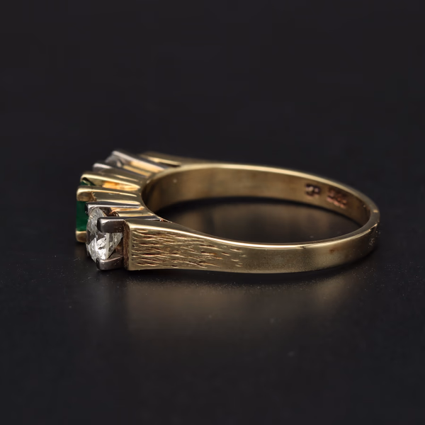 14ct Gold Emerald and Diamond Ring