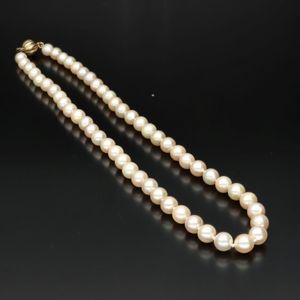 9ct Gold Clasp Re Strung Cultured Pearl Necklace