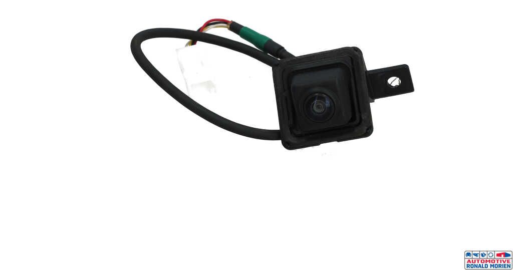 Gebruikte Achteruitrij Camera Renault Captur (2R) 1.3 TCE 150 16V Prijs € 45,00 Margeregeling aangeboden door Automaterialen Ronald Morien B.V.