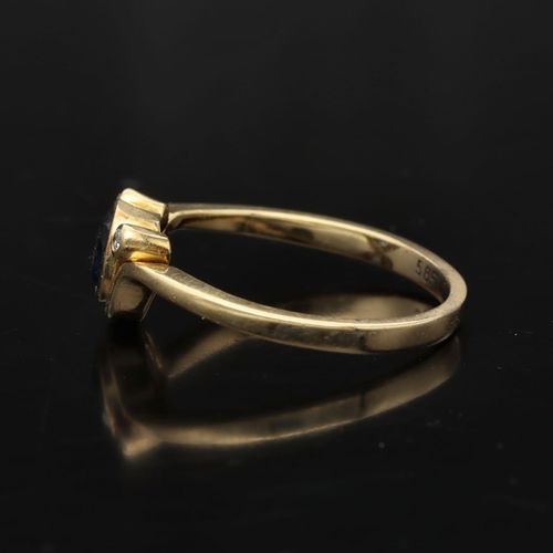 14ct Gold Sapphire Diamond Ring image-3