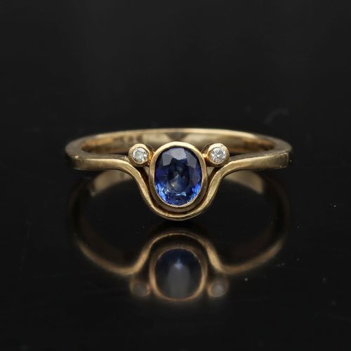 14ct Gold Sapphire Diamond Ring image-2