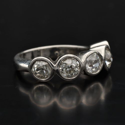 18ct Gold Platinum and Old Cut Diamond Ring image-1