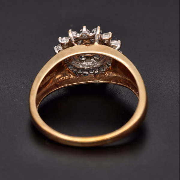 9ct Yellow Gold 1ct Diamond Cluster Ring