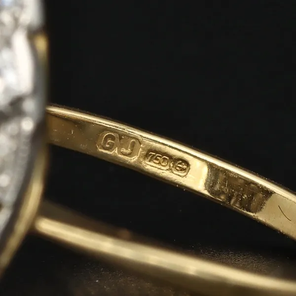 18ct Gold Diamond Ring