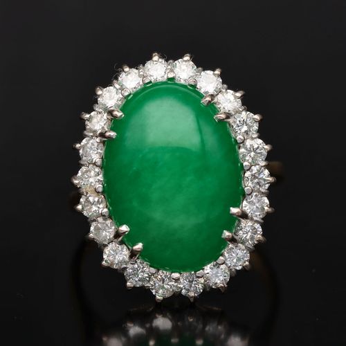 18ct Gold Jade and Diamond Ring image-2