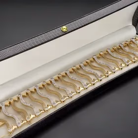 9ct Yellow Gold Diamond Bracelet