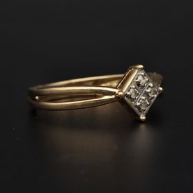 Gold Diamond Ring
